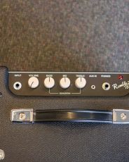 Fender Rumble 15 (Käytetty)