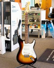 Fender Standard Stratocaster  (Käytetty)