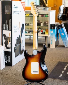 Fender Standard Stratocaster  (Käytetty)