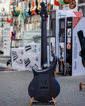 Music Man John Petrucci Majesty 7 Black Knight (Käytetty)