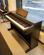 Roland HP-237 re digipiano (Käytetty)