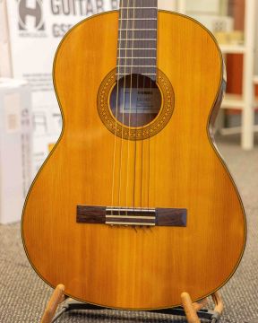 Yamaha GCG142C Klassinen kitara (Käytetty)