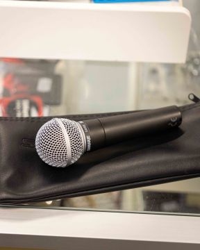 Shure SM58 mikrofoni (Käytetty)
