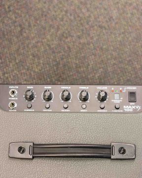 PEAVEY MAX 100 Bassocombo (Käytetty)