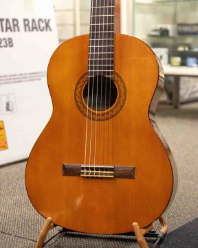 Yamaha C-40 (Käytetty) 