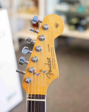 Fender Kurt Cobain Jaguar (Käytetty)