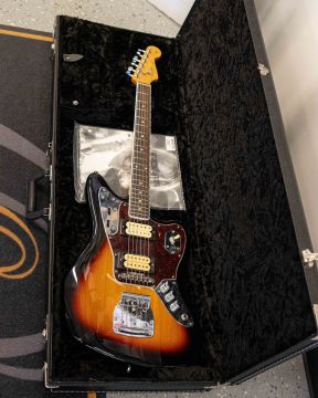 Fender Kurt Cobain Jaguar (Käytetty)