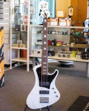 Esp ltd Stream-205 5-kielinen basso (Käytetty)