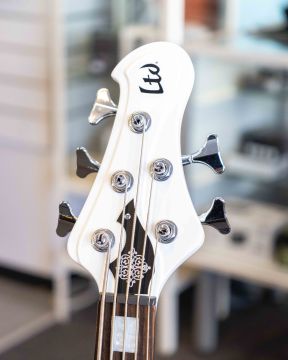 Esp ltd Stream-205 5-kielinen basso (Käytetty)