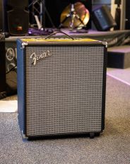 Fender Rumble 100 bassovahvistin (käytetty)