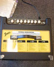 Fender Rumble 100 bassovahvistin (käytetty)