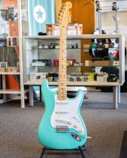 Fender Vintera 50s Stratocaster seafoam green (Käytetty)