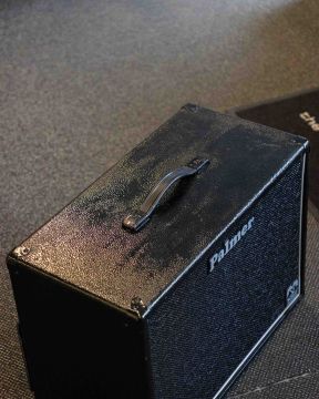 Palmer 1x12 kitarakaappi Mick Thomson elementillä (Käytetty)