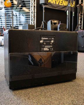 Palmer 1x12 kitarakaappi Mick Thomson elementillä (Käytetty)