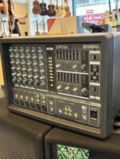 Yamaha mikserivahvistin, passiivikaiuttimet ja mikrofoni (Käytetty)