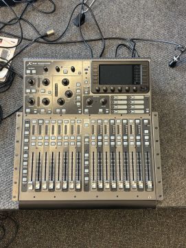 Behringer x32 producer (Käytetty)