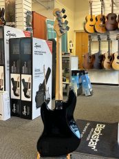Fender Standard Jazz Bass 2008 Mexico (Käytetty)